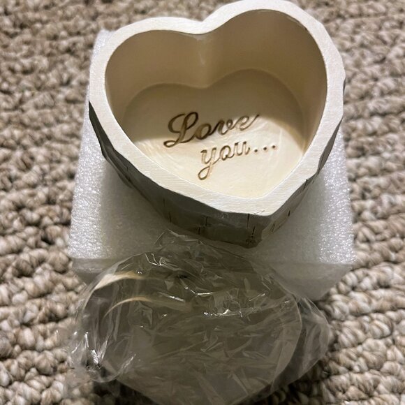 Hodao Angel Gift Sculpted Keepsake Box - Brand New - Picture 2 of 3